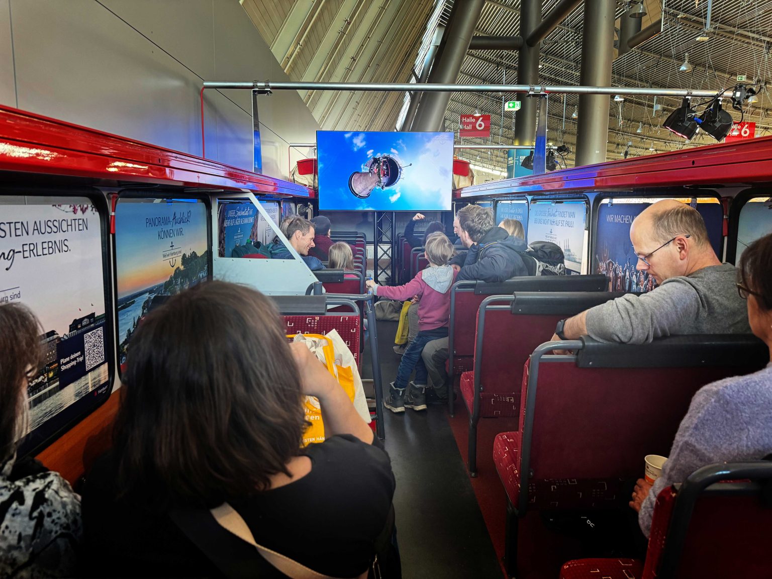 Bus-Oben-Publikum