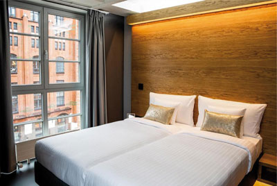 Ginn-Hotel-Zimmer-Fenster