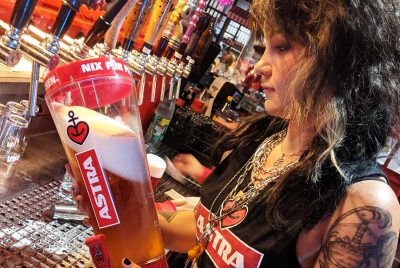 Astra Zapfen Tresen Mikrobrauerei StPauli