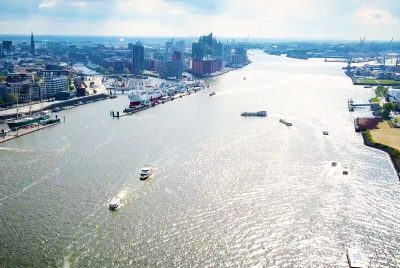 Barkassen Meyer Flotte Hafen Elbphilharmonie