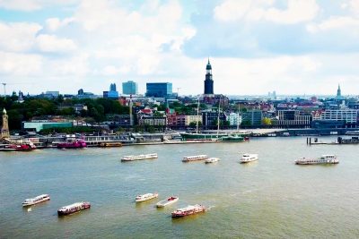 Barkassen Meyer Flotte Elbe Hafen Michel