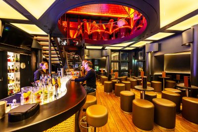 Hotel Hafen Hamburg Tower Bar Tresen