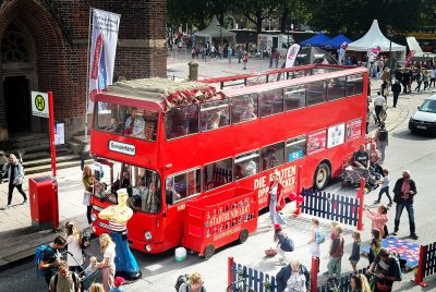Rote Doppeldecker Petrikirche